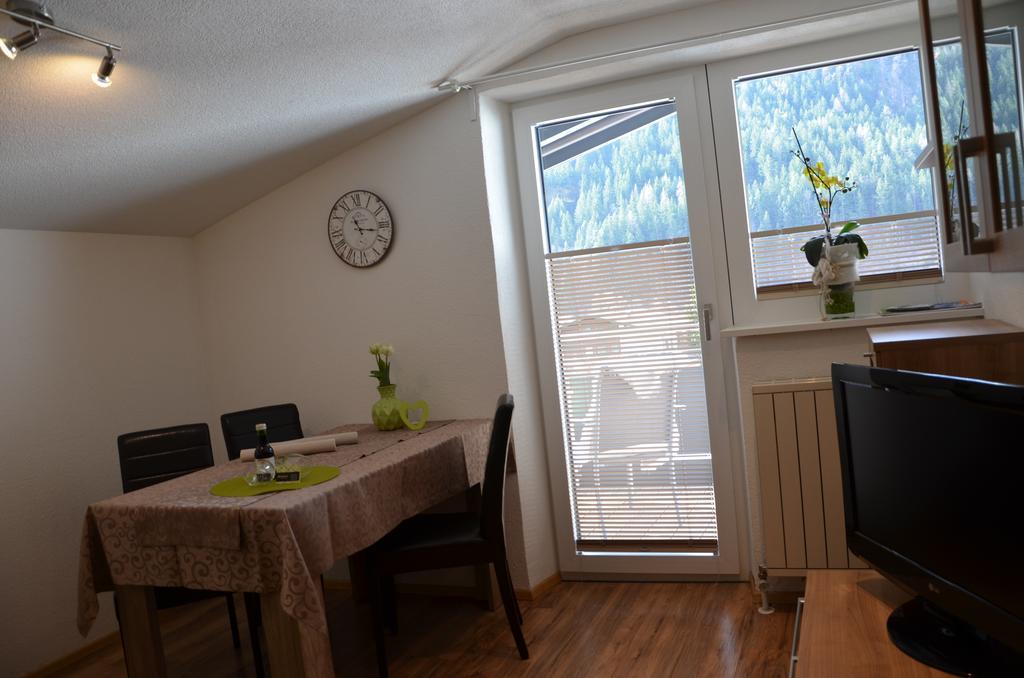 Appartement Alpengluehn Oetz Exterior photo